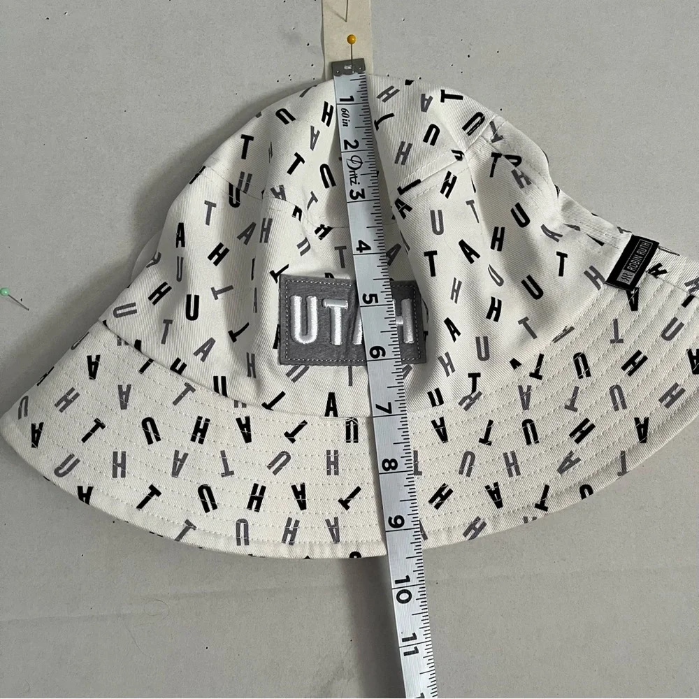 Robin Ruth Utah White Alphabet Print Bucket Hat crunch roll hat. - Picture 9 of 9